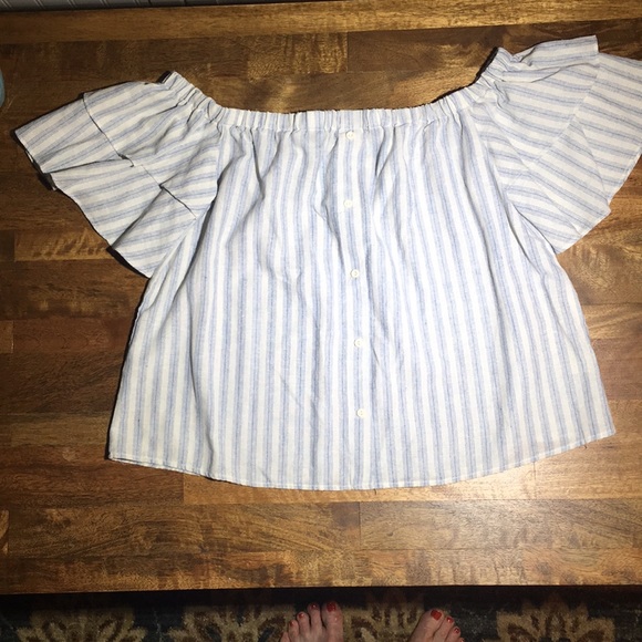 Hers & Mine Tops - Hers and Mine blue and white linen top